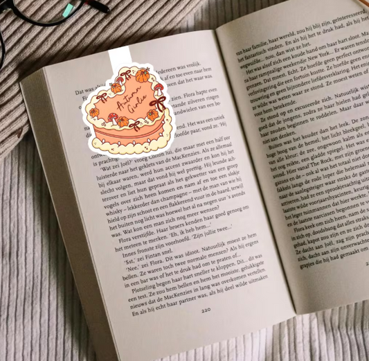 🍰 Autumn Girlie Cream Cake Magnetic Bookmark– Cozy Fall Aesthetic 🎃🍂✨